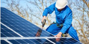 Installation Maintenance Panneaux Solaires Photovoltaïques à Dingé